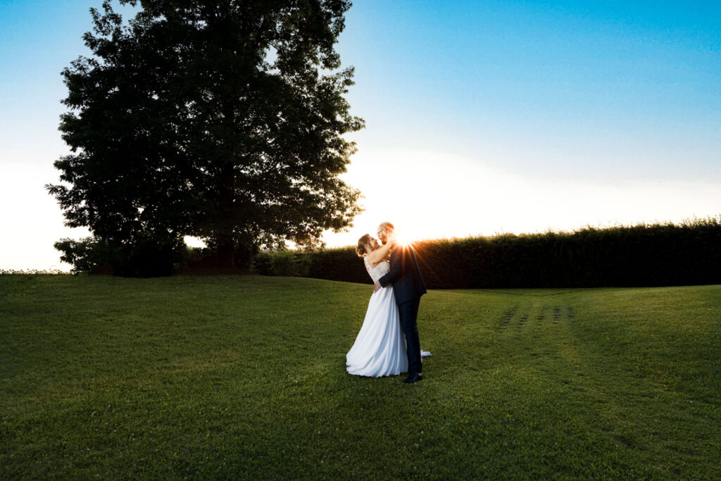 Sposi al tramonto tra le colline trevigiane
